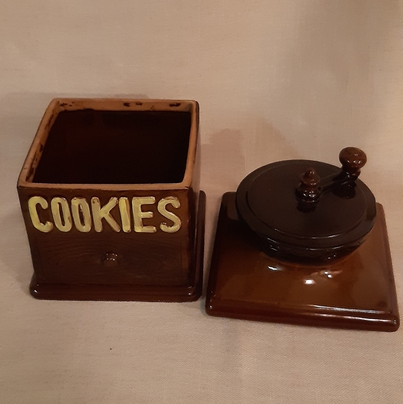 Kitchen Vintage 196s Hand Painted Clay Pottery Coffee Grinder Cookie